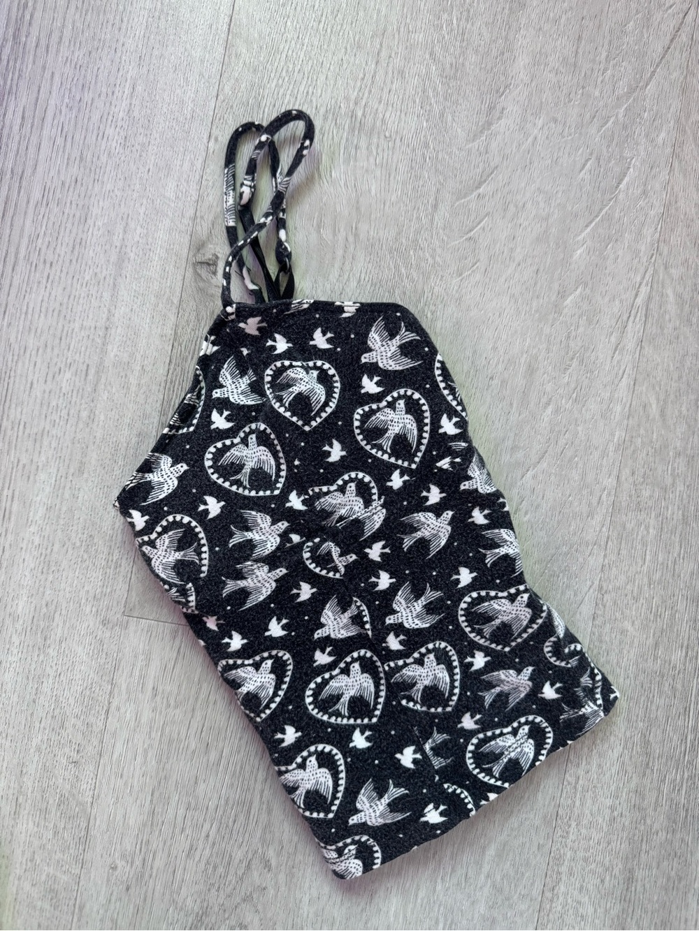 Black and White Bird And Heart Print Crop Top Aeropostale